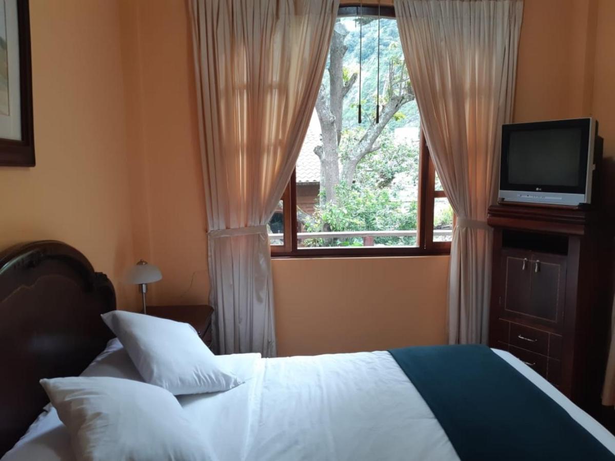 El Pedron Hotel บาญอส ภายนอก รูปภาพ