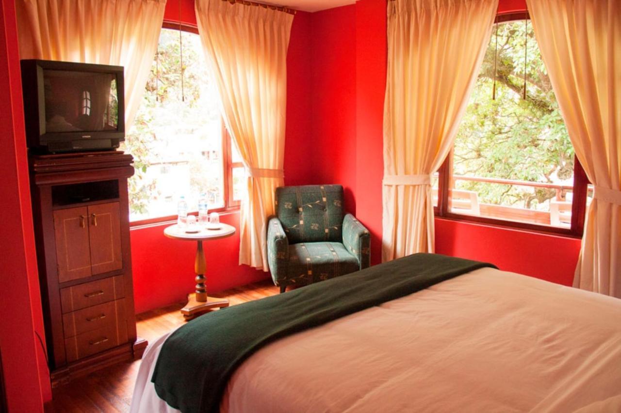 El Pedron Hotel บาญอส ภายนอก รูปภาพ