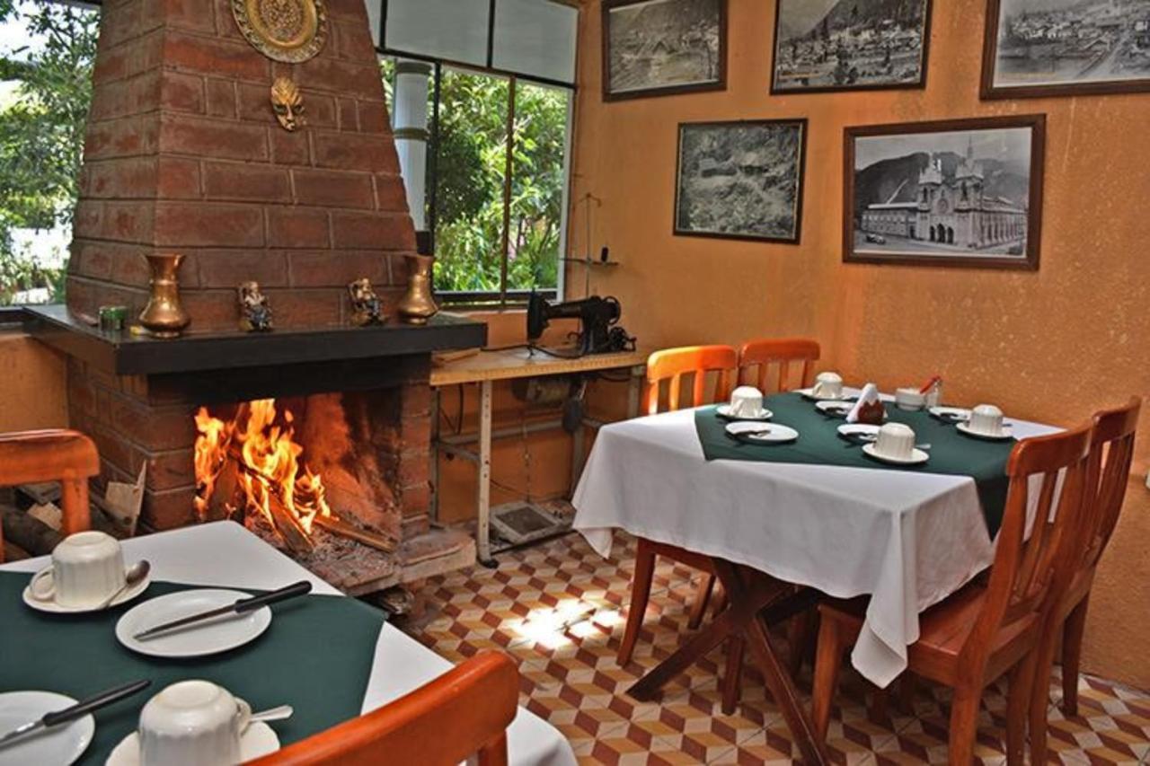 El Pedron Hotel บาญอส ภายนอก รูปภาพ