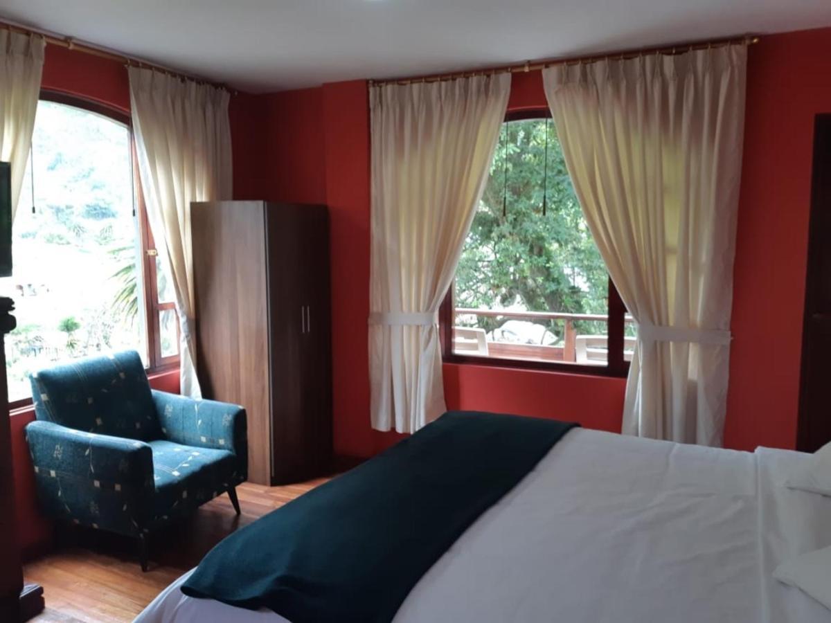 El Pedron Hotel บาญอส ภายนอก รูปภาพ