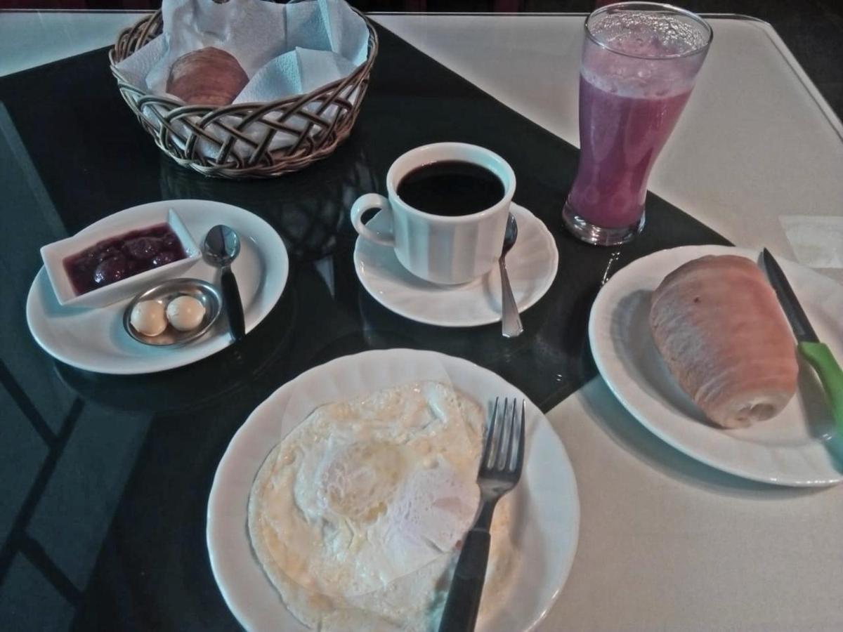 El Pedron Hotel บาญอส ภายนอก รูปภาพ