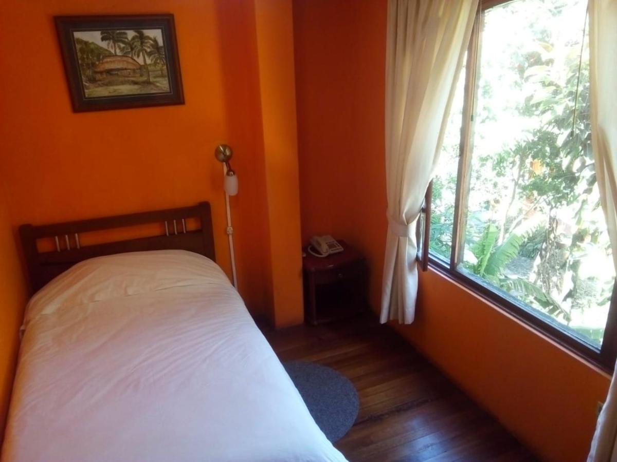El Pedron Hotel บาญอส ภายนอก รูปภาพ